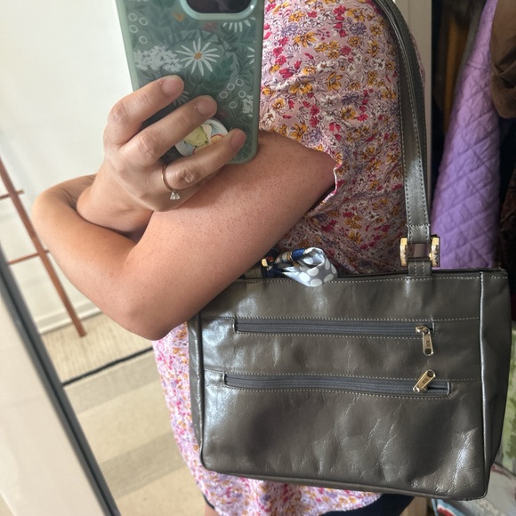 Vintage leather tote - Picture 7 of 8